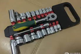 我的爱车生活 篇二：实用棘轮扳手套装及更换火花塞图片