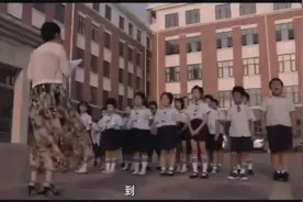 校服？孝服？傻傻分不清楚！视频封面