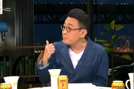 还记得北京大爷掌掴顺丰快递小哥的事么？窦文涛：各有各的不满视频封面