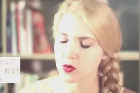 外国美女翻唱《小苹果》，第一次听到这样的神曲，太好听太厉害了视频封面