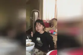 黄奕女儿铛铛即将5岁了，父女俩天马行空的互动超有爱视频封面