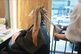 染一个发色青木亚麻灰，你也可以很年轻视频封面