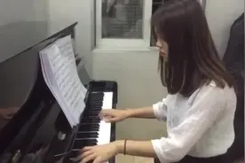 钢琴演奏，周杰伦的《说了再见》，说了再见，才发现再也见不到图片