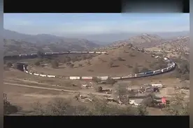 世界最长火车！这车马力得有多大视频封面
