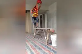 模仿秀，农民工耍龙很有范儿图片