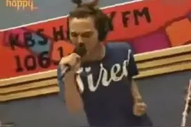 笑傻，Bigbang电台抽风版《谎言》，五只走到哪里都在搞笑图片