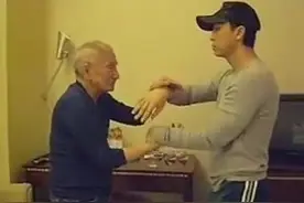 叶问之子‘叶准’亲手传教甄子丹咏春拳视频曝光！罕见！图片