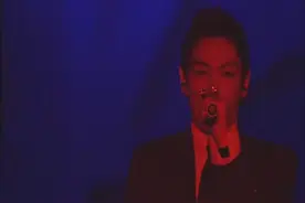 Bigbang演唱会top崔胜铉：假装无所谓塔普深情solo图片