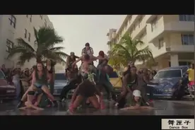 肆无忌惮！数十名街舞舞者超牛快闪表演！图片