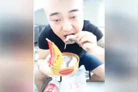 挑战世界最臭的鱼罐头，彻底被这个罐头打败了，真的是太臭了图片