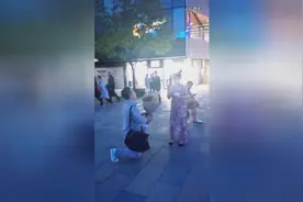 三里屯表白男 最后的“收废品”亮了（完整版）图片