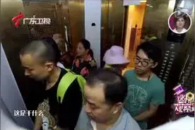 电梯奇葩测试太搞了，笑得我肝疼......图片