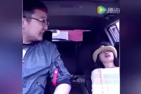 监拍:女学员和教练在车内尴尬的一幕......图片