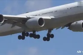汉莎航空A340尝试着陆失败图片