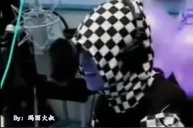 可爱！Bigbang TOP电台耍宝，权志龙宝宝笑开花图片