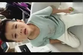 一个小男孩要妈妈给他生个小妹妹竟然这样说...笑抽了~~~图片