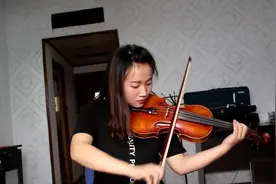 小提琴演奏，周杰伦的《菊花台》你的泪光 柔弱中带伤图片