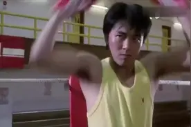 香港拳王周比利擂台对决周星驰  毫不留情喜剧之王也被打惨图片