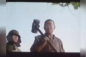 游击队和美国大兵联合抗日打鬼子是怎样一个场景图片