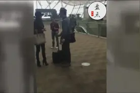 拿国产手机就不能上飞机？还有这道理？