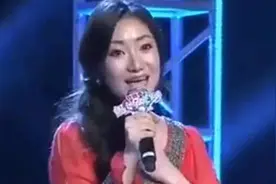 三十多岁的她嫁给六十多岁的男子，唱歌表达心情，为何嫁给他？视频封面