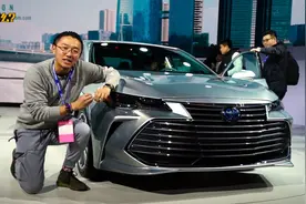 抢先体验丰田全新亚洲龙（AVALON）！有望引入中国市场！视频封面