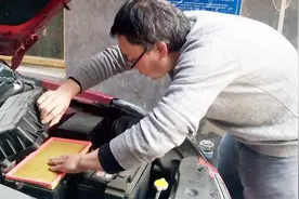 空调滤芯和空气滤芯多久更换一次？刘一给了专业建议，以后不被坑视频封面