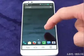 终于知道为什么手机充电时，屏幕会失灵，不注意手机要报废视频封面