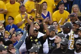 NBA常规赛近半悬念仍在勇士 最佳新秀西蒙斯遇劲敌图片