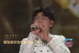 《岁月神偷》原唱金玟岐，助阵东方卫视跨年，现场气氛棒极了！