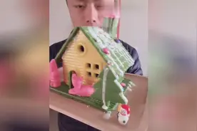 美食达人用巧克力做房子，好漂亮！视频封面