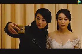 结婚现场新娘临时接到任务，婚纱没换就执行任务了视频封面