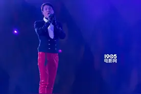 黎明4D演唱会正式开唱 载歌载舞纪念入行30年图片