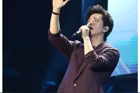 还我老干部李健 来成都唱歌的明明是位撩妹高手图片