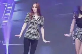 宋茜和郑秀晶真是美颜盛世，看起来她们的关系真的很好视频封面