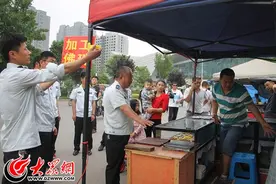 菏泽治理牡丹广场商业经营 回归“市民广场”图片