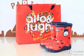 爸爸陪你一起长大 篇十三：#本站首晒# smally 雨衣 allo&lugh 雨鞋图片