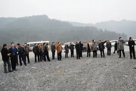 永顺县五大家领导深入溪州新城调度项目建设图片