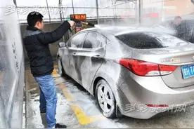 残疾人开设智能洗车场 刷卡自助洗车3元/次图片