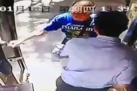 三亚两乘客强拉公交司机下车涉危害公共安全，被刑拘图片