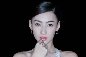 张柏芝穿鱼尾裙仙气足 被赞美丽依旧图片