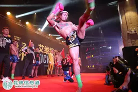 “拳王”雅桑克莱王者归来 加盟艾维体育助力泰拳文化推广图片