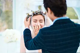 深圳婚纱摄影工作室提醒新郎拍婚纱照注意事项图片