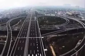 萧山机场公路高架通车，往返最多收费45元丨航站楼走错车道扣3图片