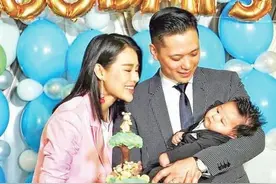 儿子百日宴群星到贺 胡杏儿：宝宝好幸福图片