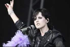 小红莓主唱桃乐丝葬礼本周举行 死因仍不确定图片