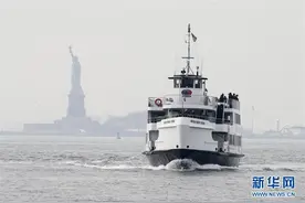 纽约自由女神像恢复参观图片