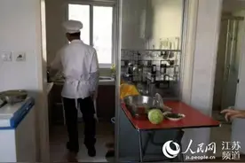 轻普法重执法 员工搭伙做饭被罚15万图片