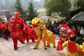 在成都走玻璃栈道吃悬崖餐厅是怎样的体验？五月给你答案图片