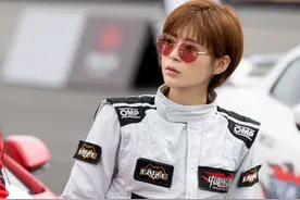 酷帅卢杉扛起搞笑大旗 她的梗你接得住么图片